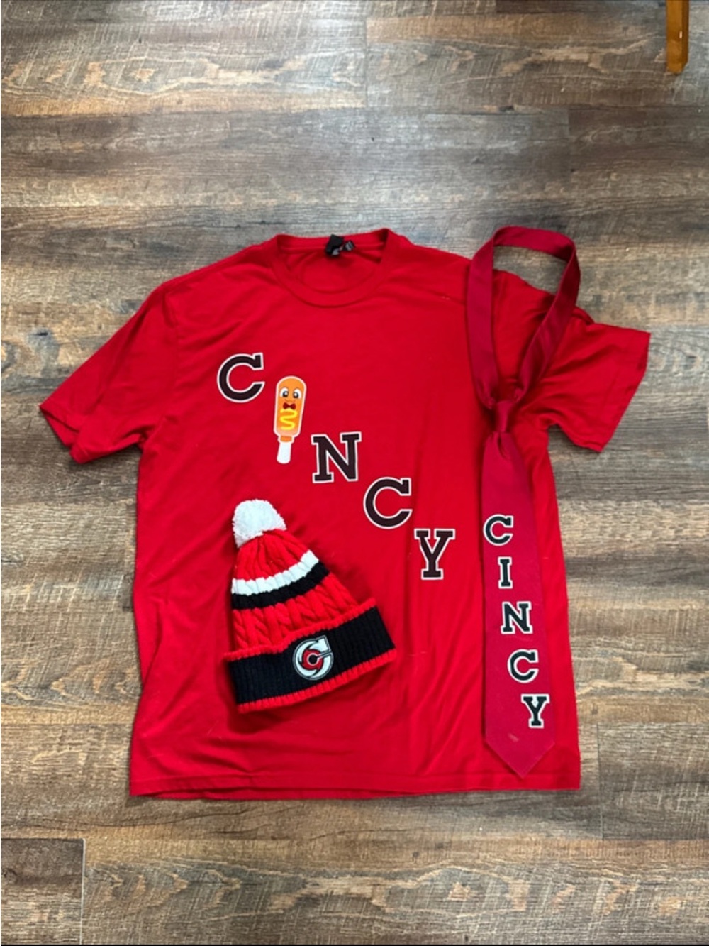 Cinci Cyclones fan tee beanie and tie